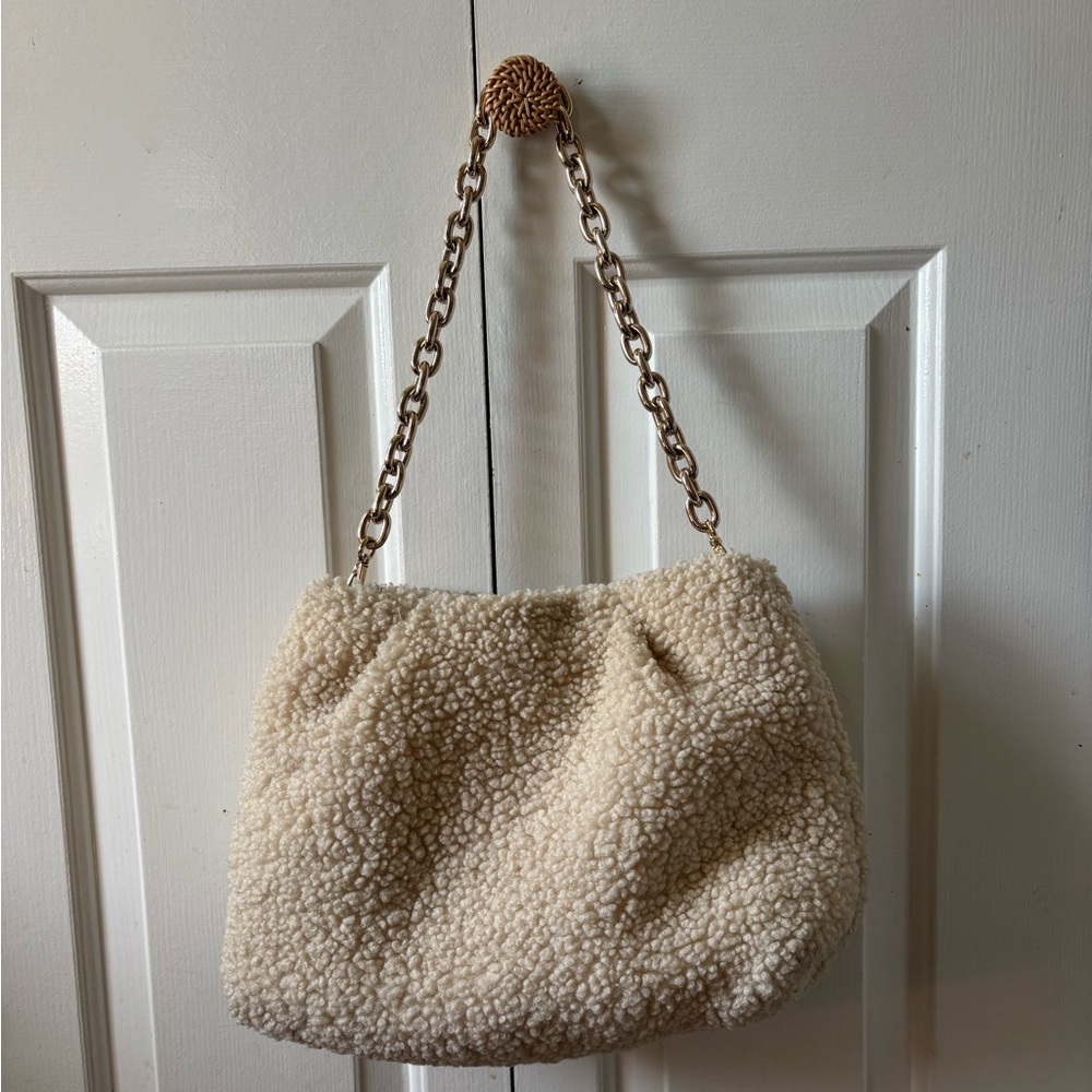 H&M Cream Shoulder Bag with Plush Texture and Gold Chain